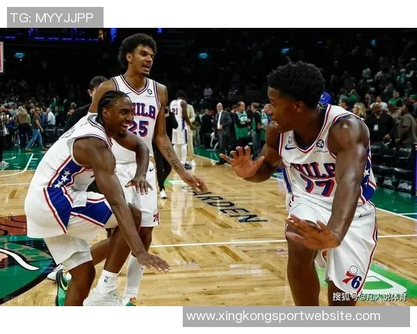 詹宁斯回顾后场组合埃奇库姆与马克西的默契令人期待